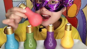 娱乐吃瓜酱灯泡放嘴里